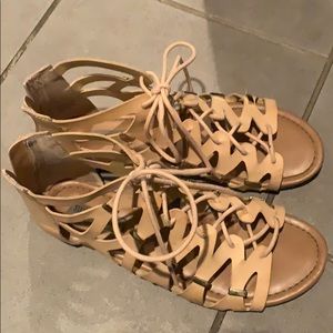 Steve Madden nude gladiator shoes